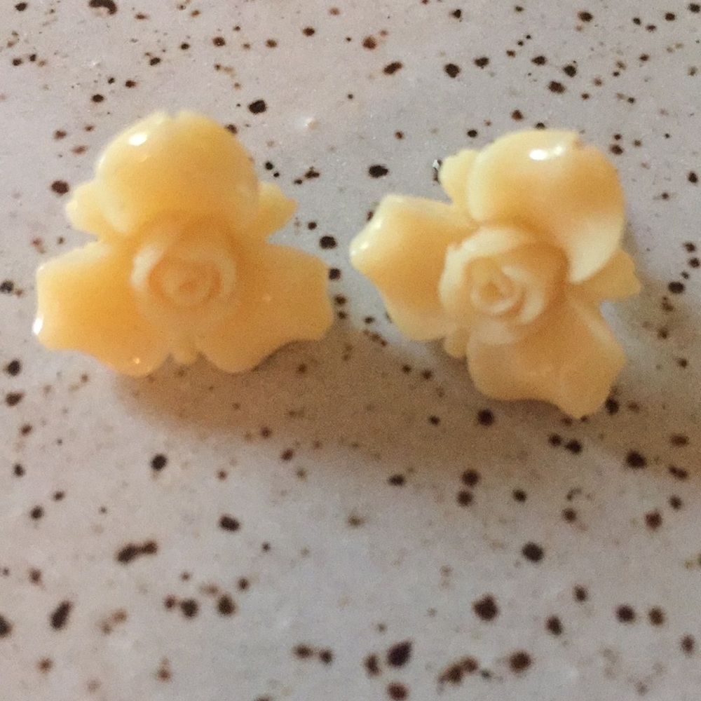 🎈Lowest Price 🎈Flower earrings